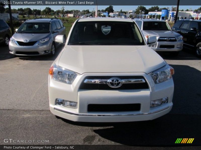 Blizzard White Pearl / Sand Beige 2011 Toyota 4Runner SR5