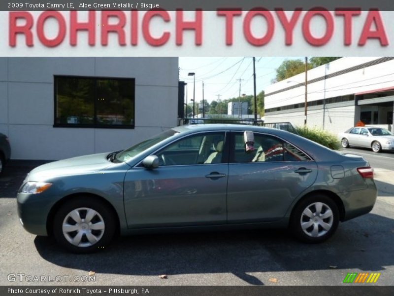 Aloe Green Metallic / Bisque 2009 Toyota Camry LE