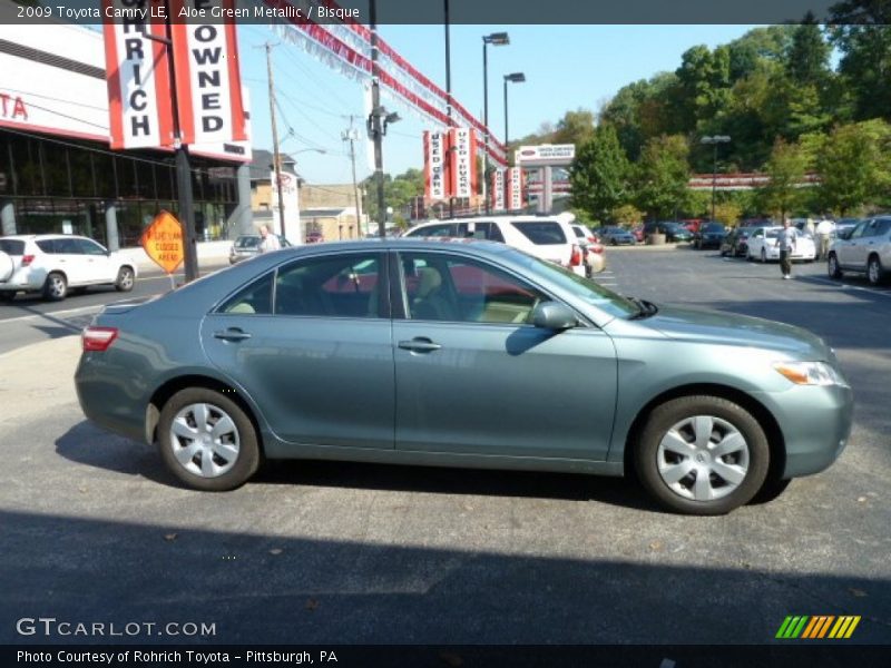 Aloe Green Metallic / Bisque 2009 Toyota Camry LE