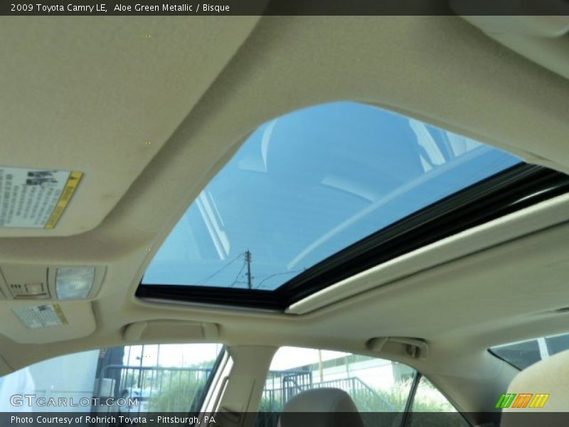 Aloe Green Metallic / Bisque 2009 Toyota Camry LE