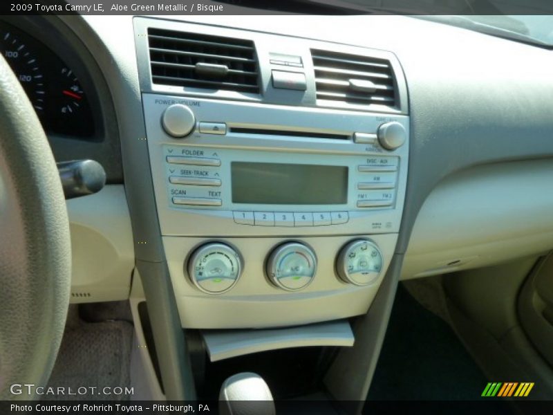 Aloe Green Metallic / Bisque 2009 Toyota Camry LE