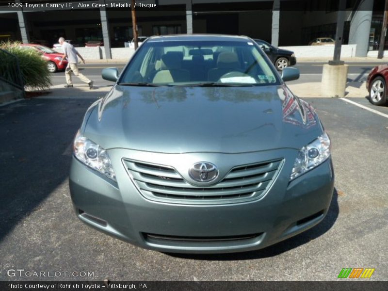 Aloe Green Metallic / Bisque 2009 Toyota Camry LE