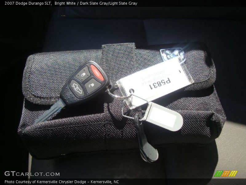 Bright White / Dark Slate Gray/Light Slate Gray 2007 Dodge Durango SLT
