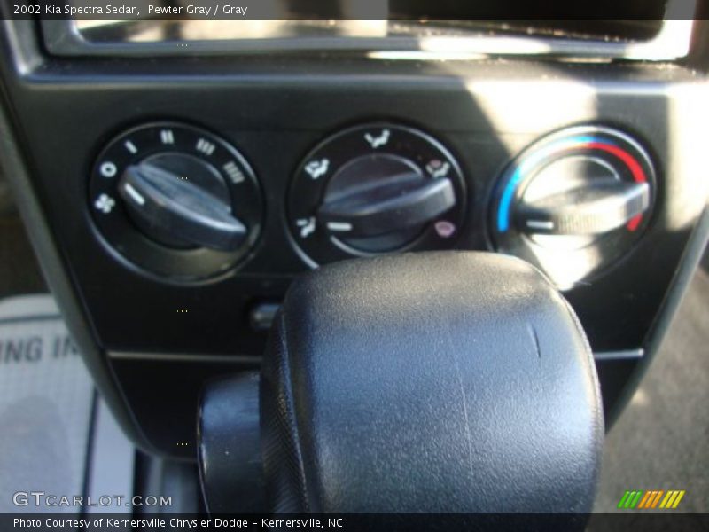 Pewter Gray / Gray 2002 Kia Spectra Sedan