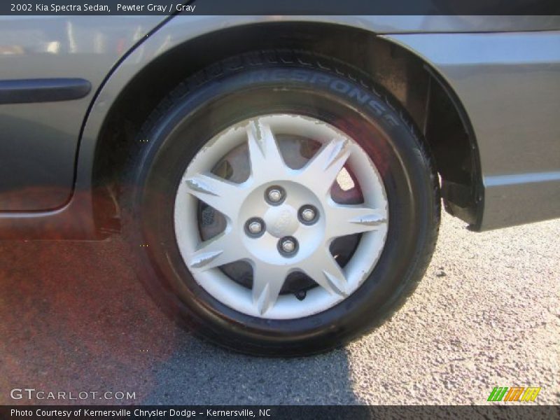 Pewter Gray / Gray 2002 Kia Spectra Sedan