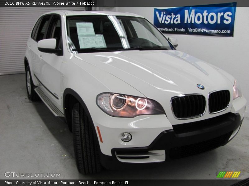 Alpine White / Tobacco 2010 BMW X5 xDrive30i