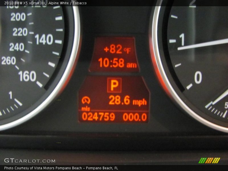 Alpine White / Tobacco 2010 BMW X5 xDrive30i