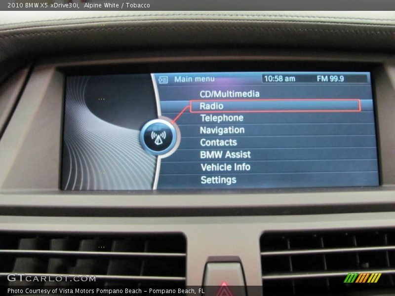 Alpine White / Tobacco 2010 BMW X5 xDrive30i