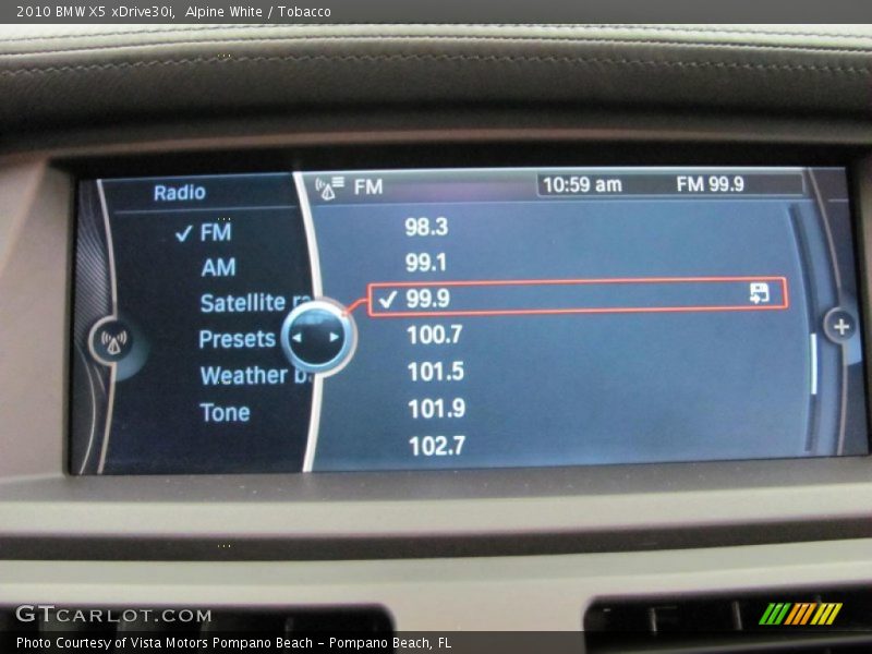 Alpine White / Tobacco 2010 BMW X5 xDrive30i