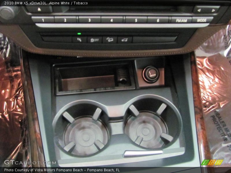 Alpine White / Tobacco 2010 BMW X5 xDrive30i