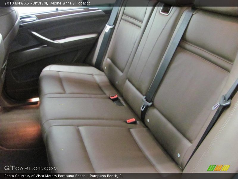 Alpine White / Tobacco 2010 BMW X5 xDrive30i