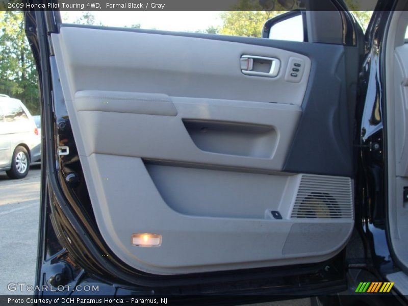 Formal Black / Gray 2009 Honda Pilot Touring 4WD