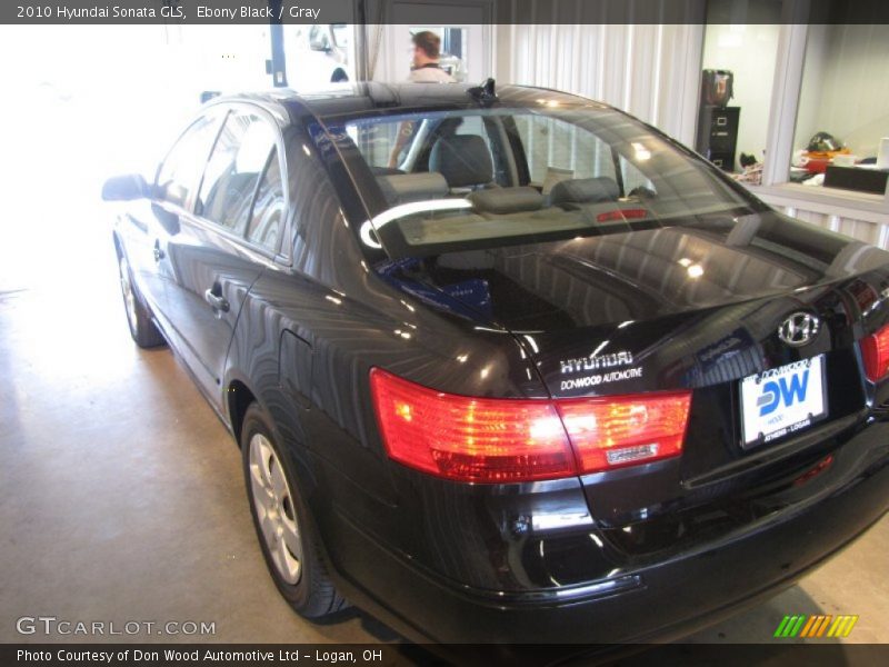 Ebony Black / Gray 2010 Hyundai Sonata GLS