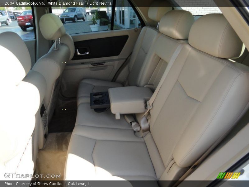 White Diamond Pearl / Light Neutral 2004 Cadillac SRX V6