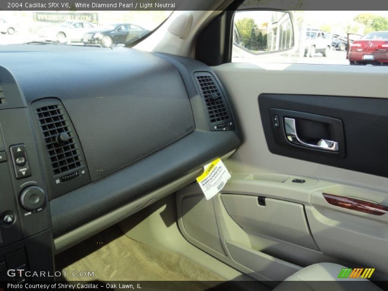 White Diamond Pearl / Light Neutral 2004 Cadillac SRX V6