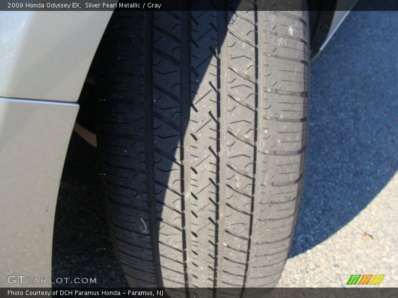 Silver Pearl Metallic / Gray 2009 Honda Odyssey EX