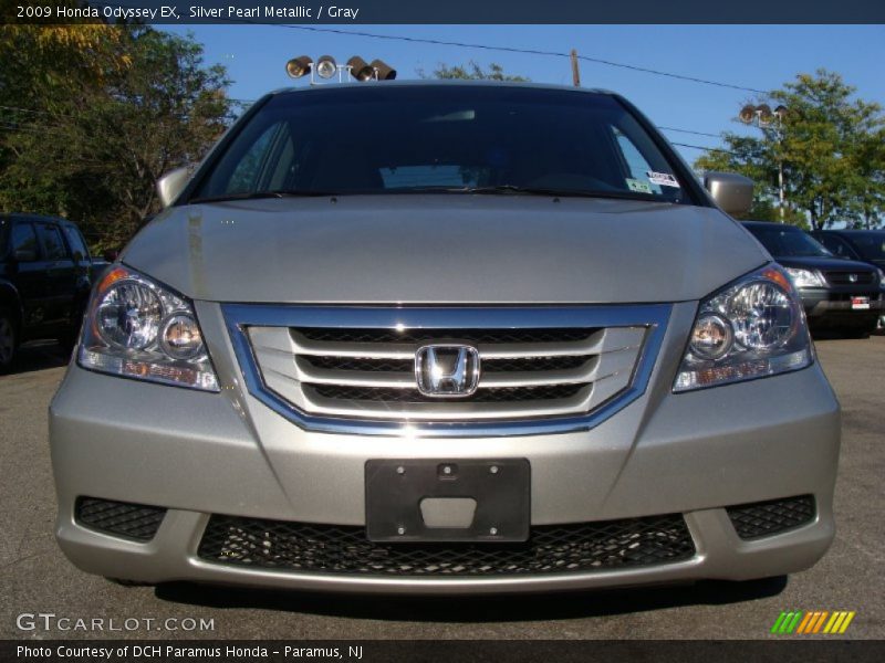 Silver Pearl Metallic / Gray 2009 Honda Odyssey EX