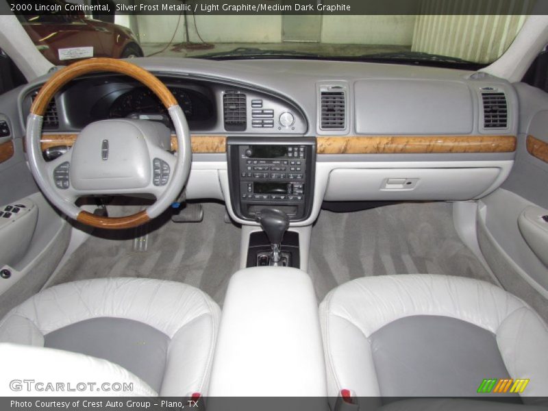 Silver Frost Metallic / Light Graphite/Medium Dark Graphite 2000 Lincoln Continental
