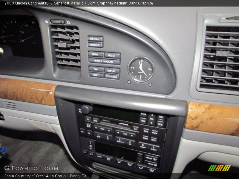 Silver Frost Metallic / Light Graphite/Medium Dark Graphite 2000 Lincoln Continental