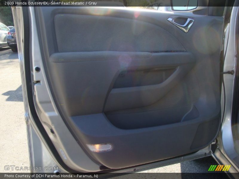 Silver Pearl Metallic / Gray 2009 Honda Odyssey EX