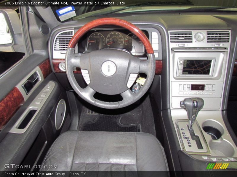 Pewter Metallic / Charcoal Black 2006 Lincoln Navigator Ultimate 4x4