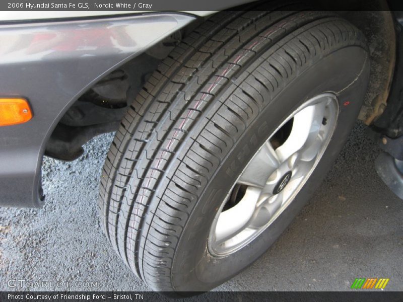 Nordic White / Gray 2006 Hyundai Santa Fe GLS