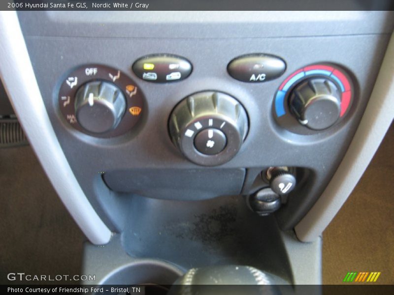 Nordic White / Gray 2006 Hyundai Santa Fe GLS