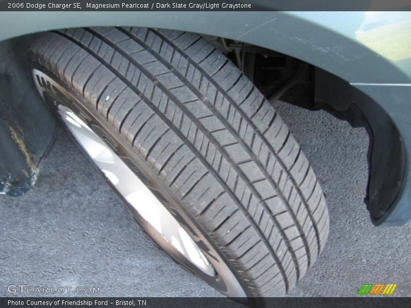 Magnesium Pearlcoat / Dark Slate Gray/Light Graystone 2006 Dodge Charger SE