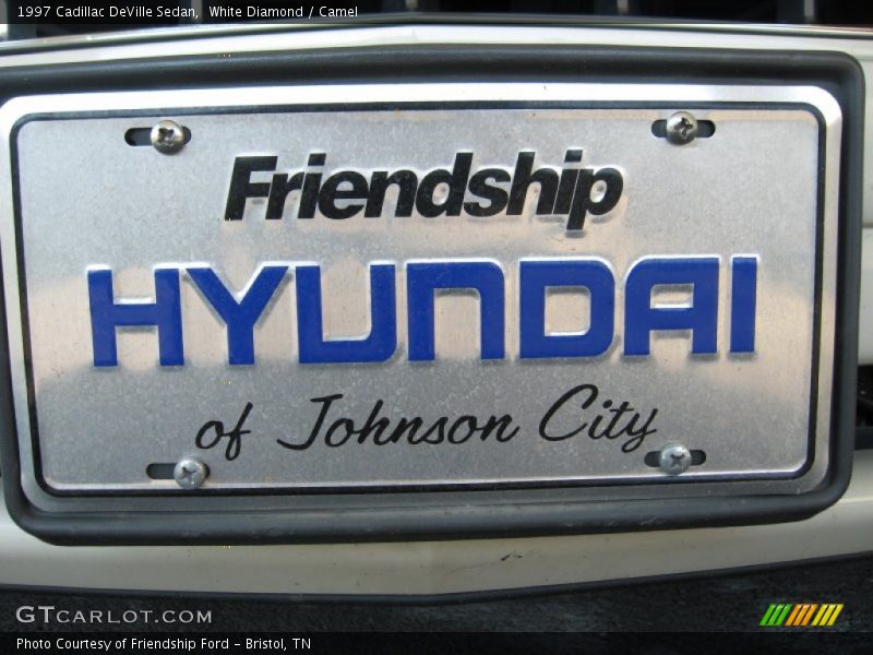 White Diamond / Camel 1997 Cadillac DeVille Sedan