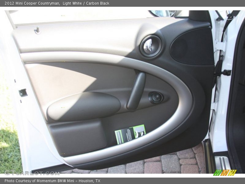 Light White / Carbon Black 2012 Mini Cooper Countryman
