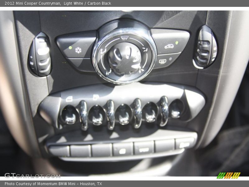 Light White / Carbon Black 2012 Mini Cooper Countryman