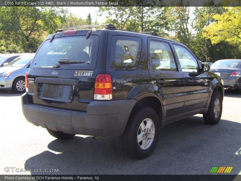 Black / Medium/Dark Pebble Beige 2005 Ford Escape XLS 4WD