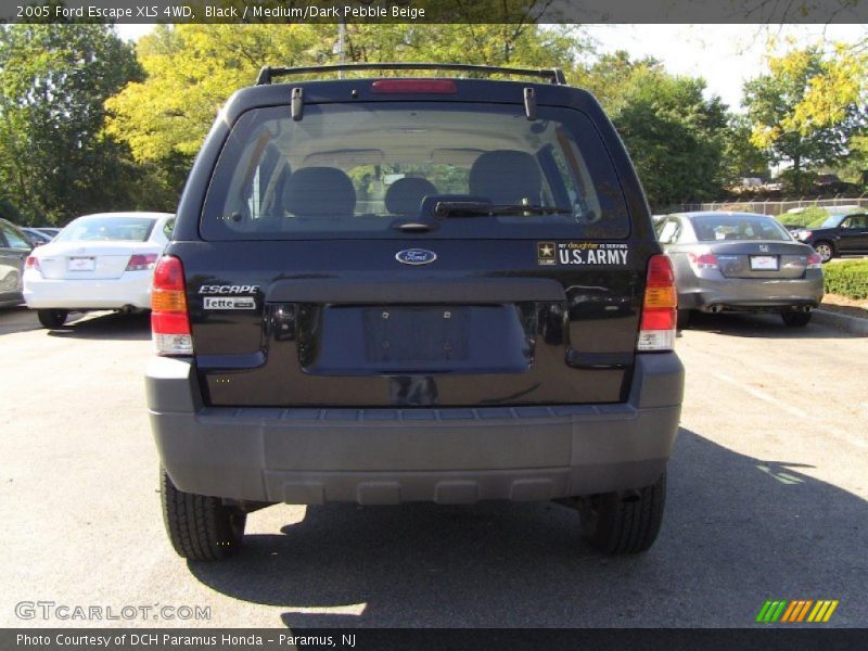 Black / Medium/Dark Pebble Beige 2005 Ford Escape XLS 4WD