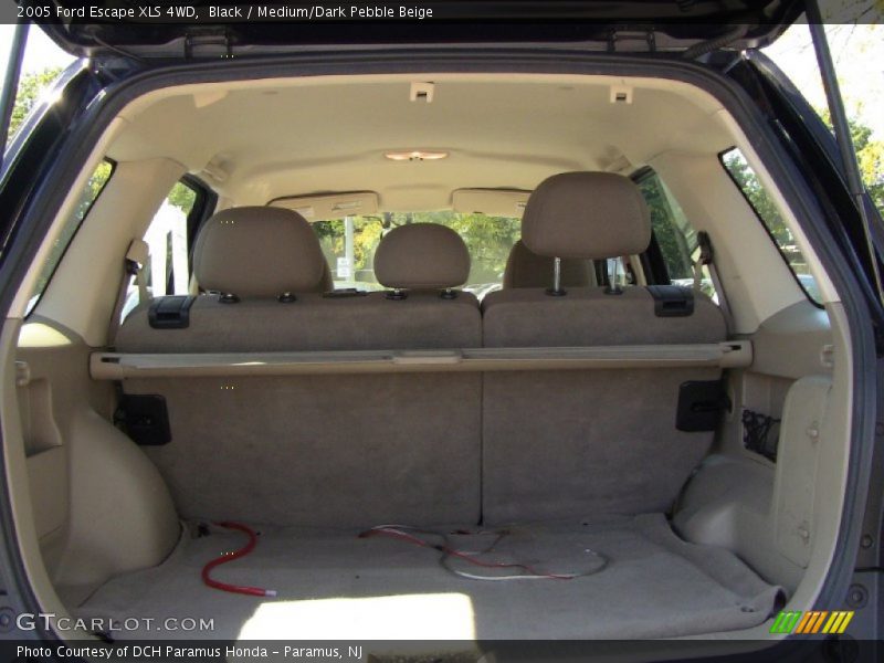 Black / Medium/Dark Pebble Beige 2005 Ford Escape XLS 4WD