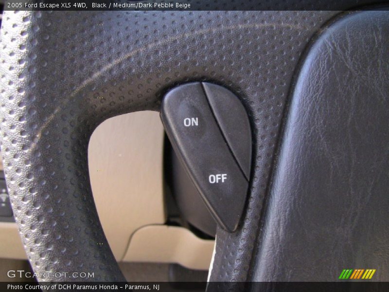 Black / Medium/Dark Pebble Beige 2005 Ford Escape XLS 4WD