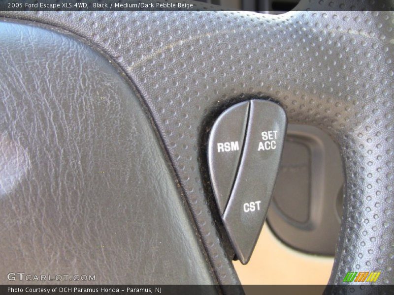Black / Medium/Dark Pebble Beige 2005 Ford Escape XLS 4WD