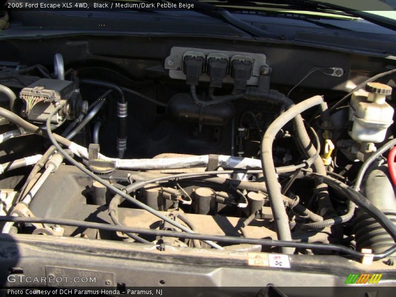 Black / Medium/Dark Pebble Beige 2005 Ford Escape XLS 4WD