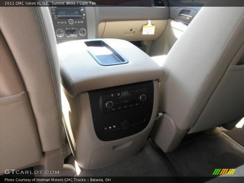 Summit White / Light Tan 2011 GMC Yukon XL SLE