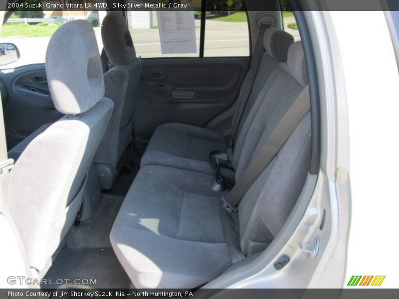 Silky Silver Metallic / Gray 2004 Suzuki Grand Vitara LX 4WD
