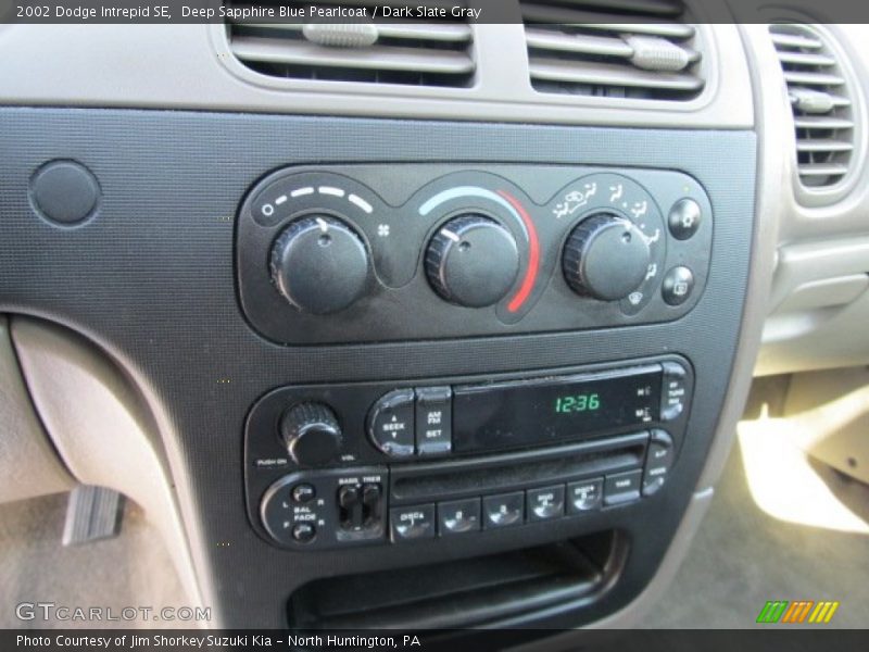 Deep Sapphire Blue Pearlcoat / Dark Slate Gray 2002 Dodge Intrepid SE