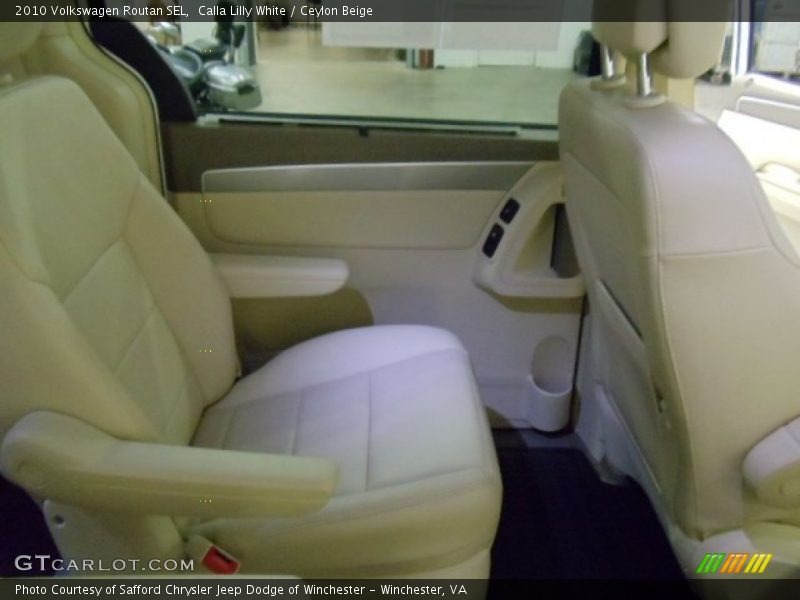 Calla Lilly White / Ceylon Beige 2010 Volkswagen Routan SEL