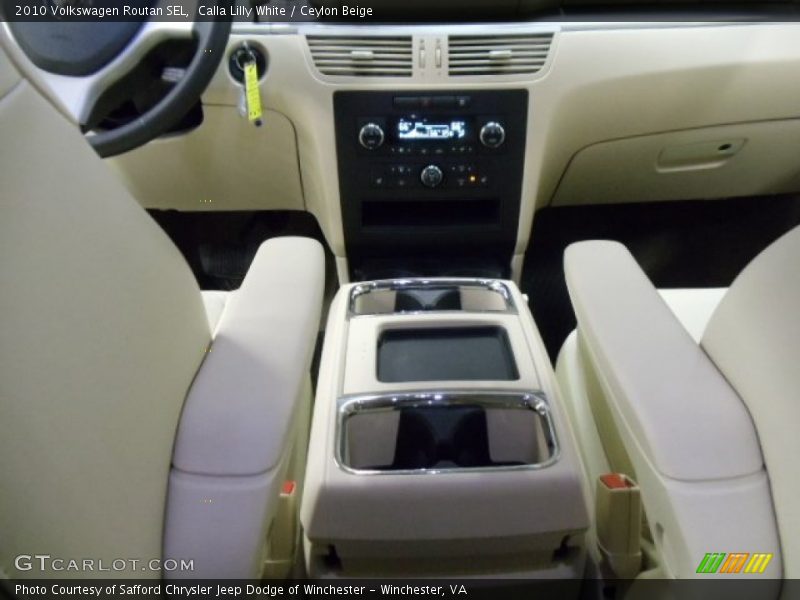 Calla Lilly White / Ceylon Beige 2010 Volkswagen Routan SEL