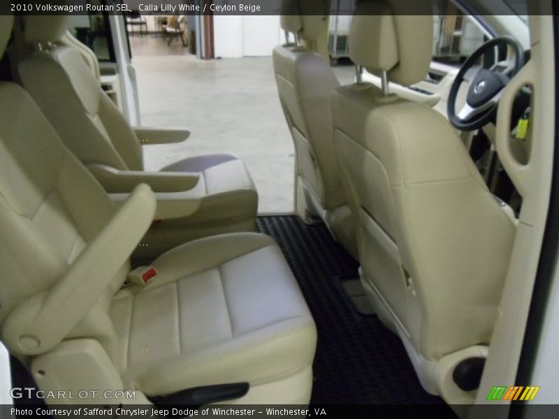 Calla Lilly White / Ceylon Beige 2010 Volkswagen Routan SEL