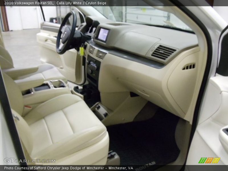 Calla Lilly White / Ceylon Beige 2010 Volkswagen Routan SEL