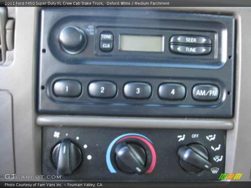 Audio System of 2001 F450 Super Duty XL Crew Cab Stake Truck