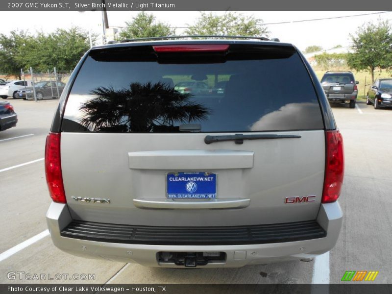 Silver Birch Metallic / Light Titanium 2007 GMC Yukon SLT
