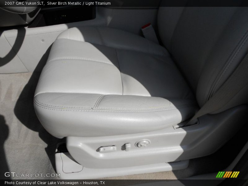 Silver Birch Metallic / Light Titanium 2007 GMC Yukon SLT