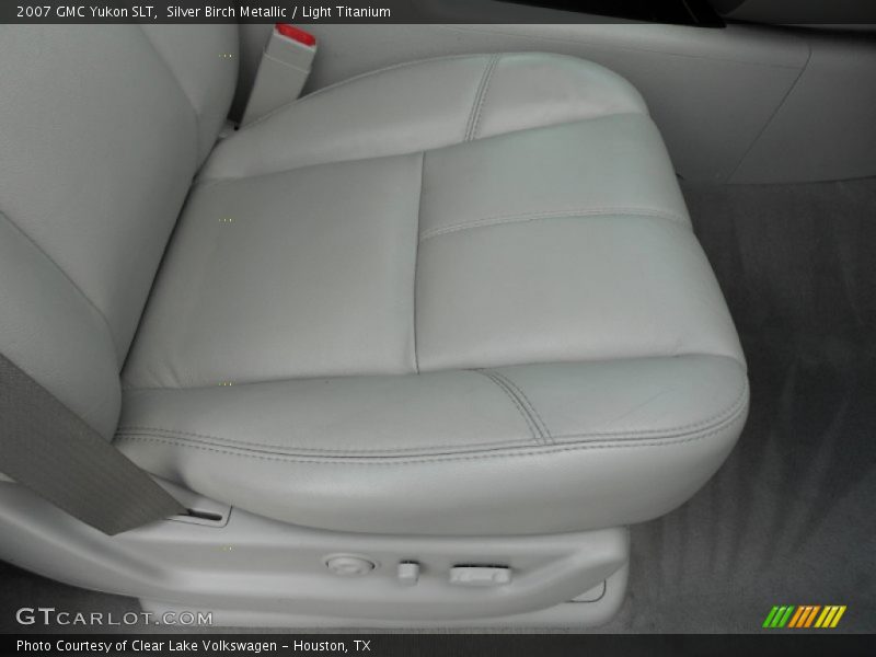 Silver Birch Metallic / Light Titanium 2007 GMC Yukon SLT