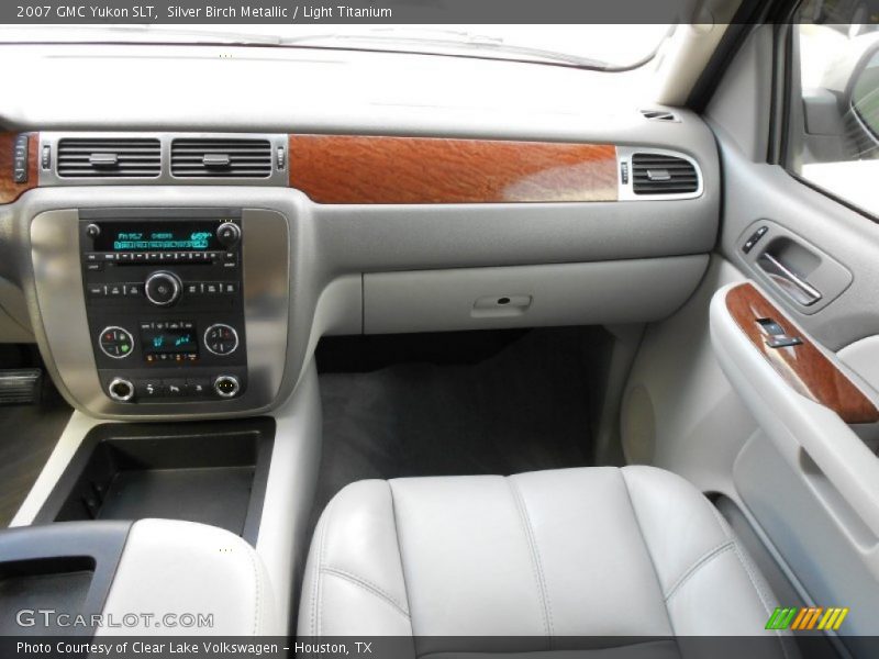 Silver Birch Metallic / Light Titanium 2007 GMC Yukon SLT
