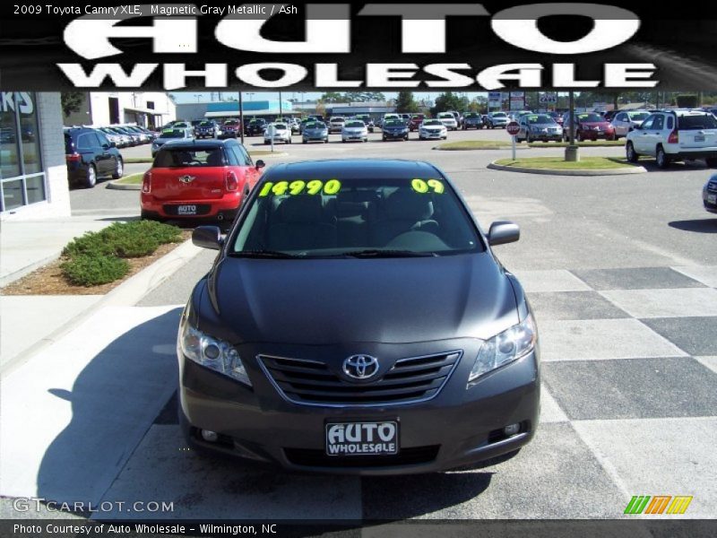Magnetic Gray Metallic / Ash 2009 Toyota Camry XLE